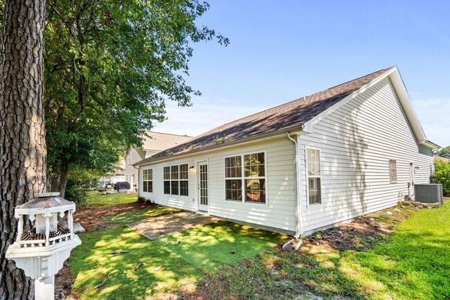 Building Photo - 4 Bed / 2 Bath Single Family Home for Rent in Arrowhead