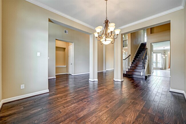 Building Photo - 2914 Cotswold Lane