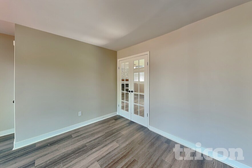 Building Photo - 15202 Highland Ave