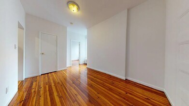 Building Photo - 1427 York Ave