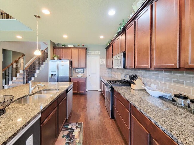 Building Photo - 1904 Emerald Breeze Ct.