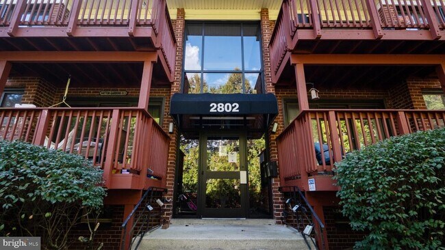 Building Photo - 2802 Dartmouth Rd