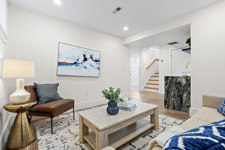 Building Photo - 15 Spring Hill Ter