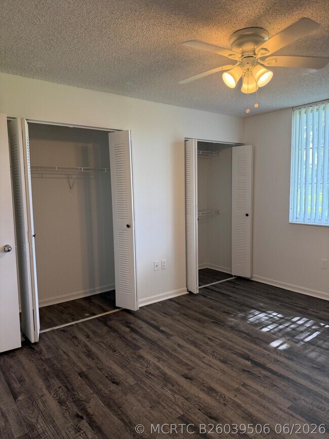 Building Photo - 7872 Sonoma Springs Cir