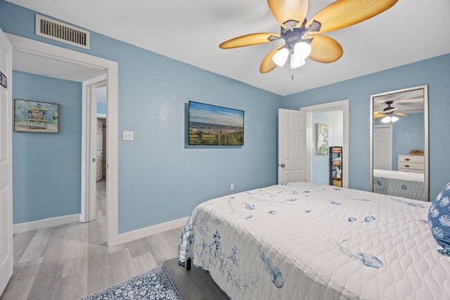 Building Photo - 224 E Grant Ave