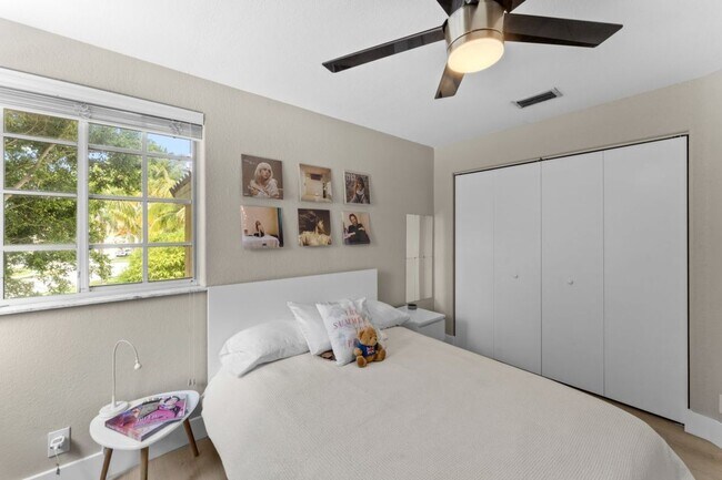 Building Photo - 1179 Laguna Springs Dr