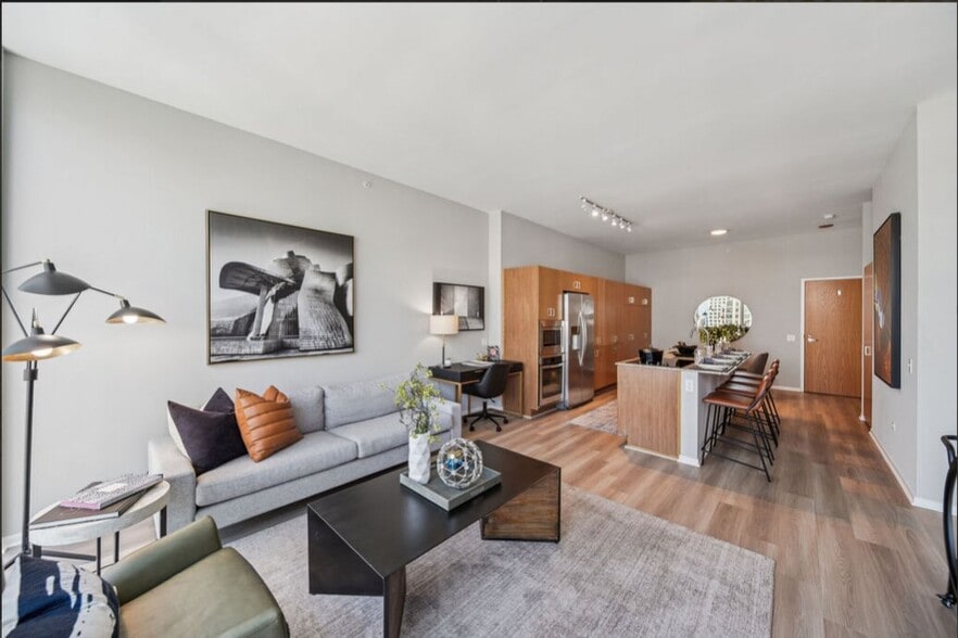 Building Photo - 198 E Illinois St