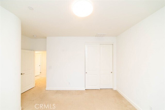 Building Photo - 52 Henson