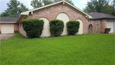 Building Photo - 6666 Laughlin Dr