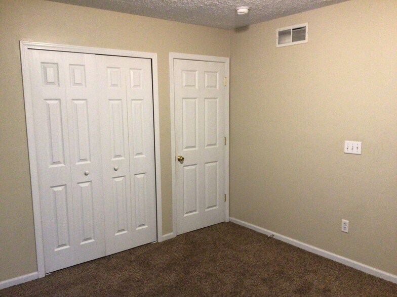 Building Photo - 1543 Windsong Dr