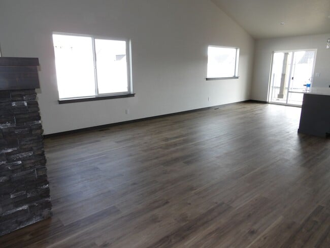 Building Photo - Beautiful home in Rathdrum Idaho