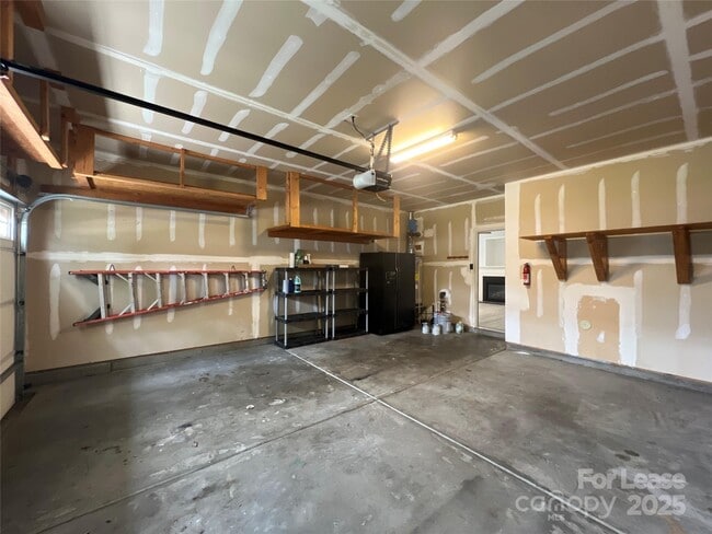 Building Photo - 5717 Lindley Crescent Dr