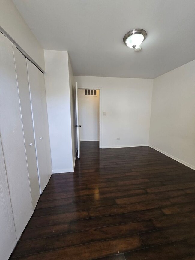 Building Photo - 2120 N Ginger Creek Cir