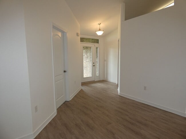 Building Photo - 4-Bedroom All Brick Home - Gulf Breeze