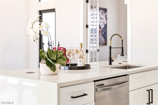 Building Photo - 922 NW 8th Terrace