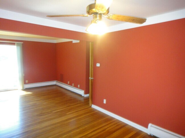 Building Photo - 1249 Island Dr