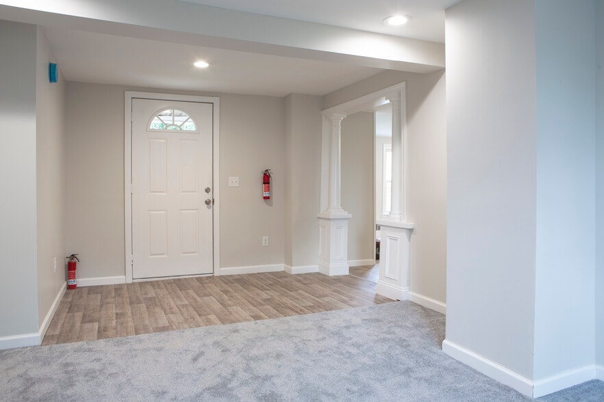 Building Photo - 62 Union St