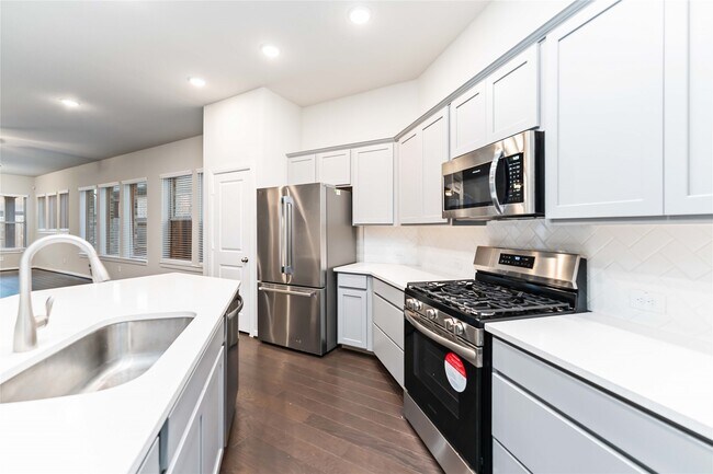 Building Photo - 7334 Lake Arrowhead Ln