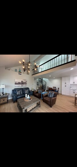Building Photo - 43 Briarglen