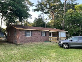 Building Photo - 4039 Pershing Ave