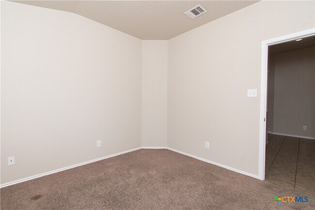 Building Photo - 5409 Rimes Ct