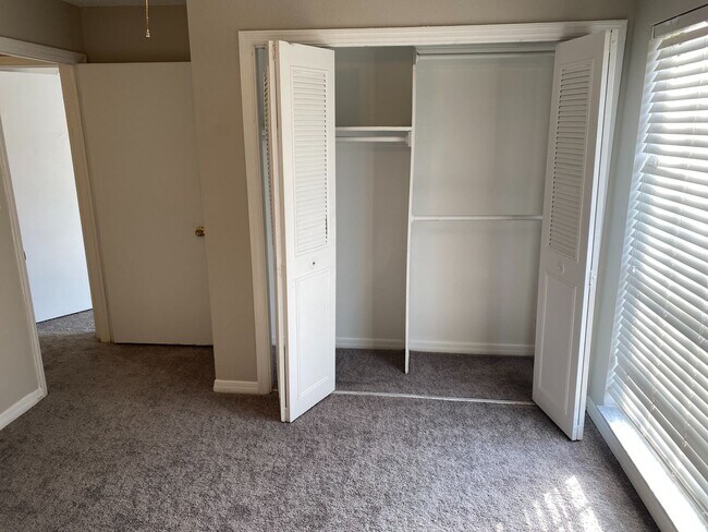 Building Photo - Serravella - 285-202