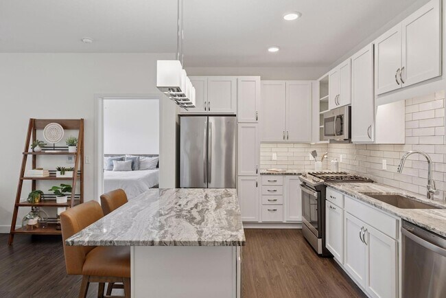 Building Photo - 12610 Ridgedale Dr