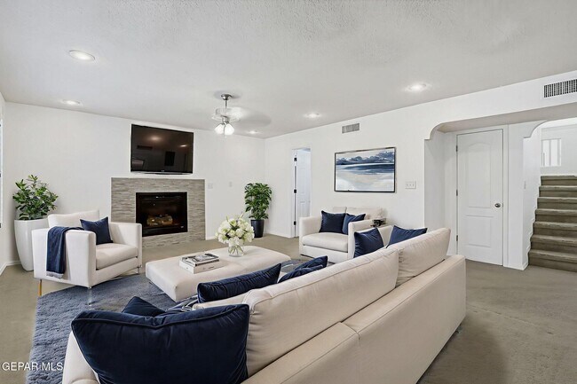 Building Photo - 3744 Tierra Isela Dr