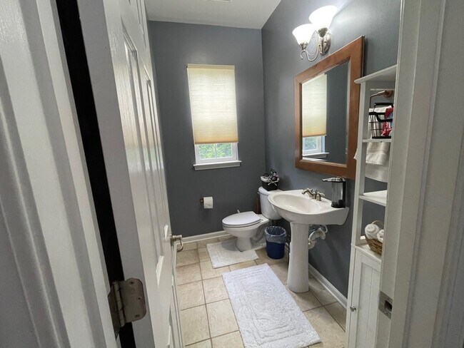 Building Photo - 9709 Glenburn Ln