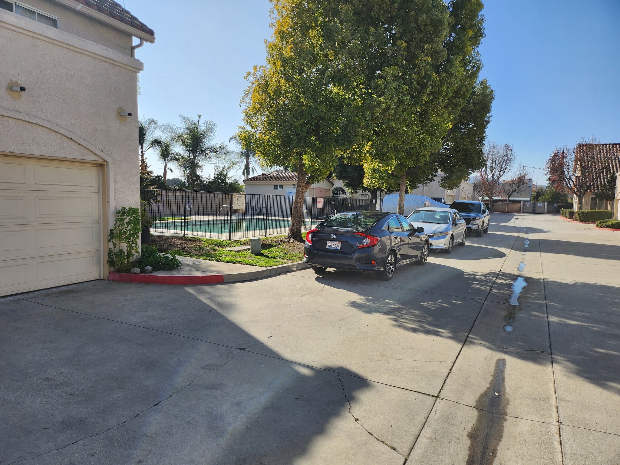 Building Photo - 1379 S Park Ave