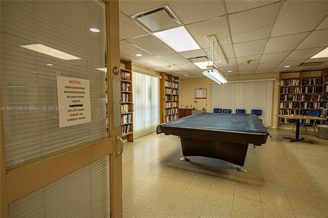 Building Photo - 16790 NE 14th Ave