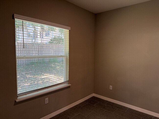 Building Photo - Terrifically Maintained Rental Home in Leesburg!