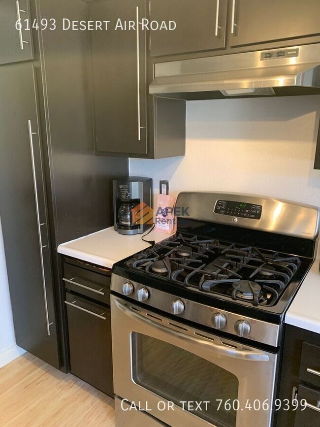 Building Photo - 61493 Desert Air Rd