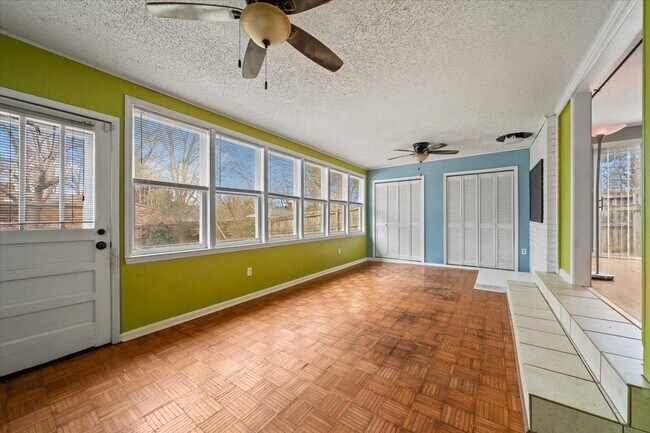 Building Photo - 1073 Ivy Rd