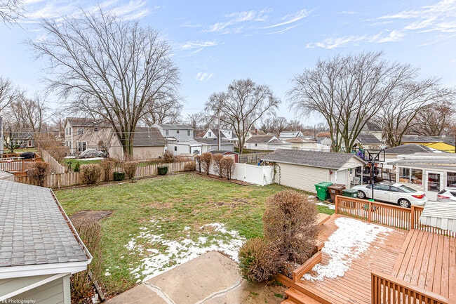 Building Photo - 6645 Riverside Dr