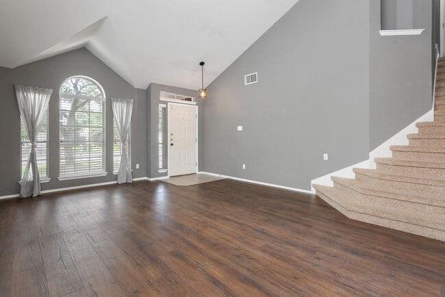 Building Photo - 14404 Ballycastle Trail