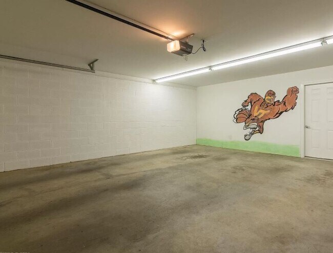 Garage - 510 Tall Oak Blvd
