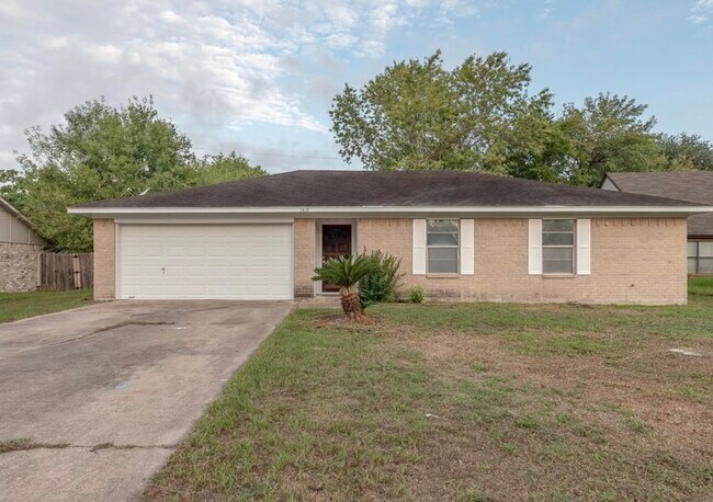 Primary Photo - 1415 Holik Dr