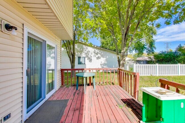 Building Photo - 1018 Pheasant Run Ln