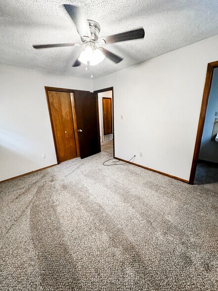 Building Photo - 6910 SW Forest Ave