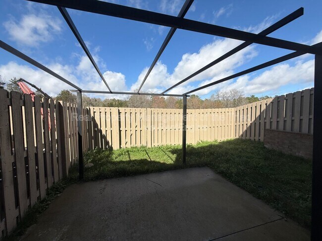 Building Photo - 3833 Thistleberry Rd