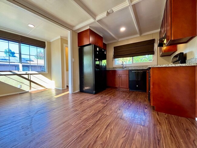 Building Photo - 226 Nigh St