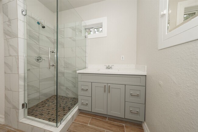 Building Photo - 9305 Kentshire Dr