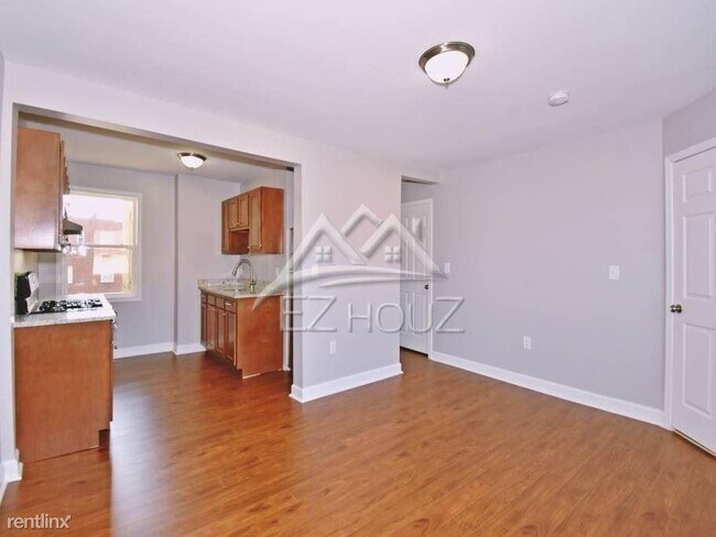 Building Photo - 30 52nd St