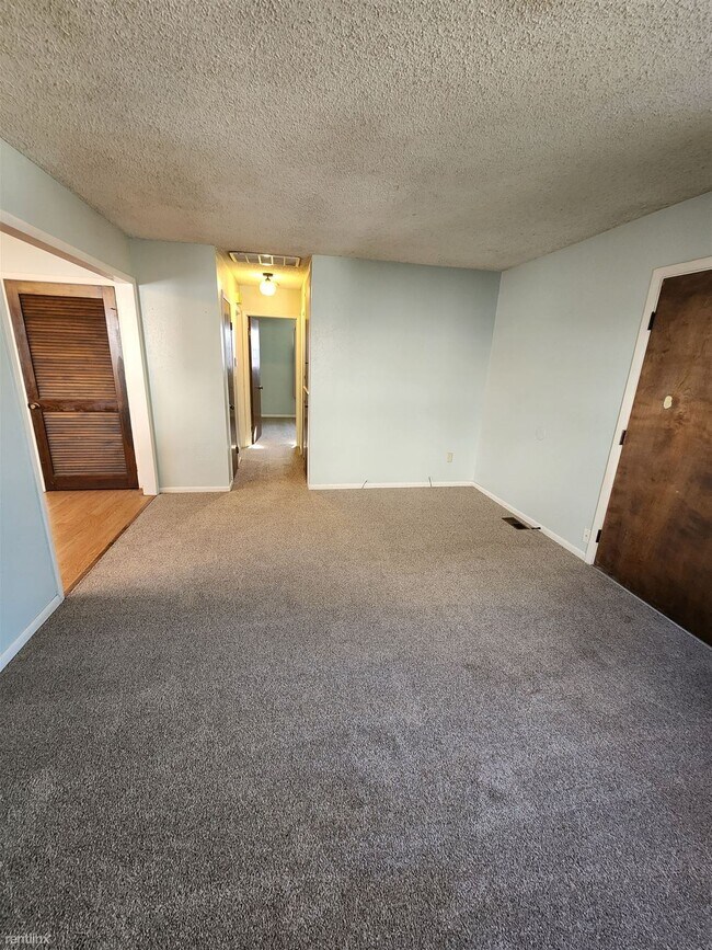 Building Photo - 2 br, 1 bath Duplex - 2046 S Gold St 2046 ...