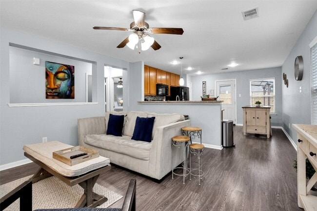 Building Photo - 3015 Beacon Grove St