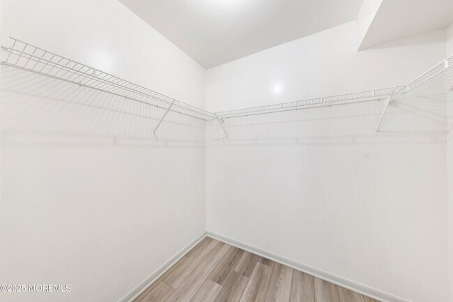 Building Photo - 309 Trinity Ct