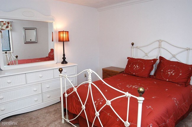 Building Photo - 1723 Caravelle Dr