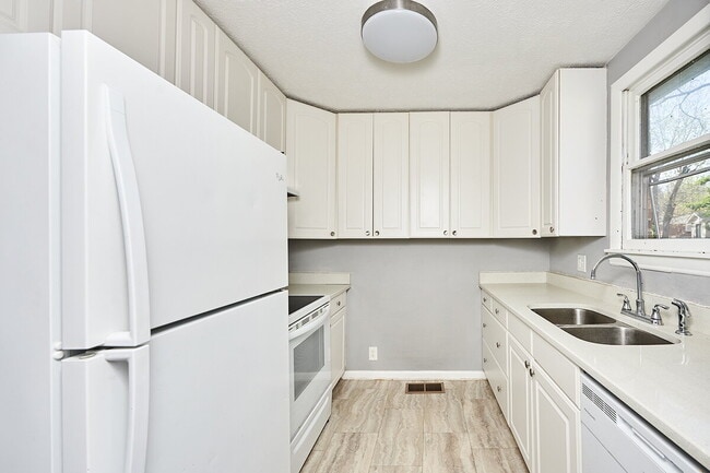 Building Photo - Almost Ready: 3+BR, 2BA duplex (Please do not apply without speaking with us first.)