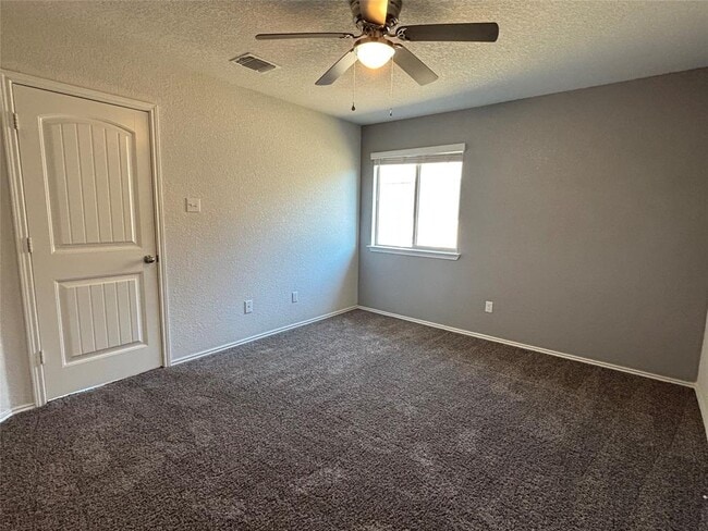 Building Photo - 111 Lillian Dr